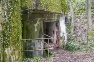 Ligne Maginot - BOIS D'ESCHERANGE - X3 (QUARTIER KANFEN - I/169°RIF) - (Abri) - Entrée du coffre gauche
