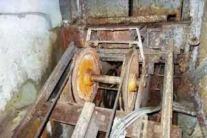 Ligne Maginot - LAVOIR - (Ouvrage d'artillerie) - Plan incliné
Poulies au sommet du plan