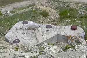 Ligne Maginot - PAS DU ROC - (Ouvrage d'artillerie) - Bloc 1
Vue d'ensemble du bloc