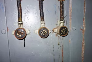 Ligne Maginot - PAS DU ROC - (Ouvrage d'artillerie) - Bloc 2
Prises téléphoniques