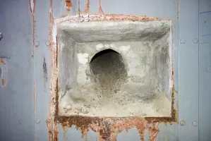 Ligne Maginot - PAS DU ROC - (Ouvrage d'artillerie) - Bloc 2
Gros plan du créneau optique