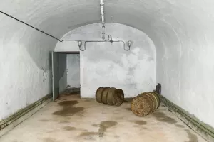 Ligne Maginot - PAS DU ROC - (Ouvrage d'artillerie) - Bloc 3
Le magasin M2, prévu pour stocker 3000 coups de 75