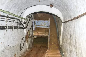 Ligne Maginot - PAS DU ROC - (Ouvrage d'artillerie) - Bloc 4
Point de départ au bas du plan incliné desservant le bloc