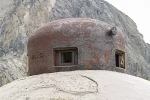 Ligne Maginot - PAS DU ROC - (Ouvrage d'artillerie) - Bloc 4
L'unique cloche GFM du bloc