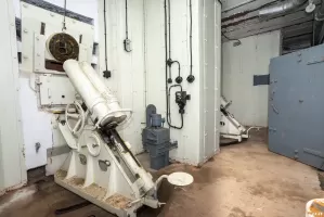 Ligne Maginot - PAS DU ROC - (Ouvrage d'artillerie) - Bloc 4
Chambre de tir vers le Col de Fréjus
Mortier de 81 mle 32