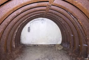 Ligne Maginot - BOIS DE MEDERCHEN (I/160° RIF) - (PC de Quartier) - Le fond de l'alvéole avec un poste téléphonique
