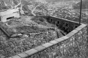 Ligne Maginot - REPLATON - (Observatoire d'artillerie) - L'observatoire pris du front III-IV du fort. Etat en 1985.