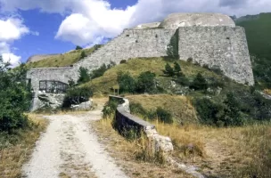 Ligne Maginot - REPLATON (QUARTIER ARC - 71° BAF) - (Position d'artillerie préparée) - Vue générale - coté sud-ouest