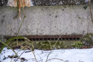 Ligne Maginot - CB330 - GINSKLOPP NORD - (Blockhaus pour canon) - Gros plan du créneau réaménagé