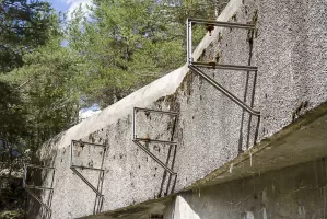 Ligne Maginot - SAINT ANTOINE - (Ouvrage d'artillerie) - Bloc EHM
Supports de l'antenne TSF