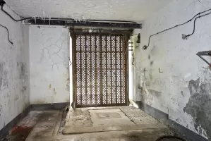 Ligne Maginot - SAINT ANTOINE - (Ouvrage d'artillerie) - Bloc EHM
Pont-levis et fosse des contrepoids