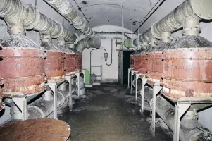 Ligne Maginot - SAINT ANTOINE - (Ouvrage d'artillerie) - La salle de neutralisation destinée à filtrer l'air extérieur avant de l'insuffler dans l'ouvrage