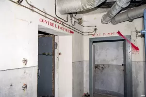 Ligne Maginot - SAINT ANTOINE - (Ouvrage d'artillerie) - Bloc 1
Etage inferieur
A gauche le PC, au fond la chambre de repos