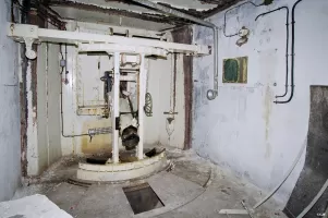 Ligne Maginot - SAINT ANTOINE - (Ouvrage d'artillerie) - Bloc 1
Etage supérieur
Chambre de tir gauche pour obusier de 75 mle 31