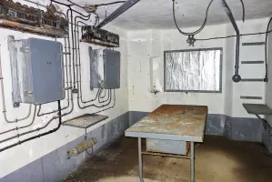 Ligne Maginot - SAINT ANTOINE - (Ouvrage d'artillerie) - Bloc 1
Etage inférieur
PC des mortiers de 75