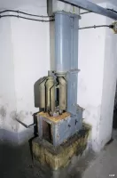 Ligne Maginot - SAINT ANTOINE - (Ouvrage d'artillerie) - Bloc 1
Etage inférieur
L'une des norias permettant l'approvisionnement en munitions de 81