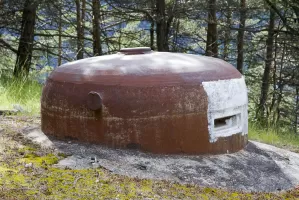 Ligne Maginot - SAINT ANTOINE - (Ouvrage d'artillerie) - Bloc 2
La cloche observatoire d'artillerie VDP (Vision Directe et Périscopique)