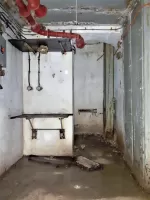 Ligne Maginot - SAINT ANTOINE - (Ouvrage d'artillerie) - Bloc 2
Etage supérieur
Poste téléphonique et accès à la cloche VDP