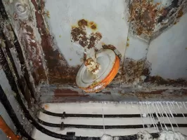 Ligne Maginot - SAINT ANTOINE - (Ouvrage d'artillerie) - Bloc 2
Etage supérieur
Poulie du treuil de manutention du périscope