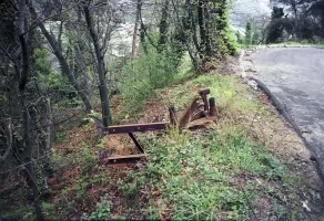 Ligne Maginot - COL DE GARDE - (Barrage de Route) - Restes de la barrière antichars