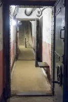 Ligne Maginot - SAINT GOBAIN - (Ouvrage d'infanterie) - Bloc 4
Sas à l'entrée du bloc.
On voit le plan incliné à l'arrière-plan. 