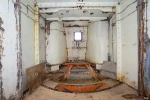 Ligne Maginot - SAPEY - (Ouvrage d'artillerie) - Bloc 2
Casemate pour obusier de 75 mle 33