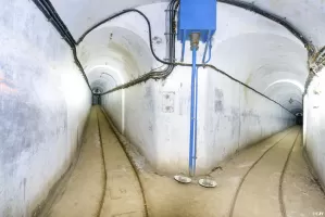 Ligne Maginot - SAPEY - (Ouvrage d'artillerie) - Galeries
Embranchement vers à droite les B3 et B4 et à gauche les B1 et B2
