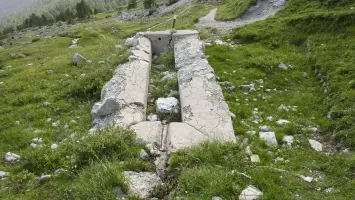 Ligne Maginot - ACLES (POSTE DES) - (Casernement) - Lavoir ou abreuvoir
