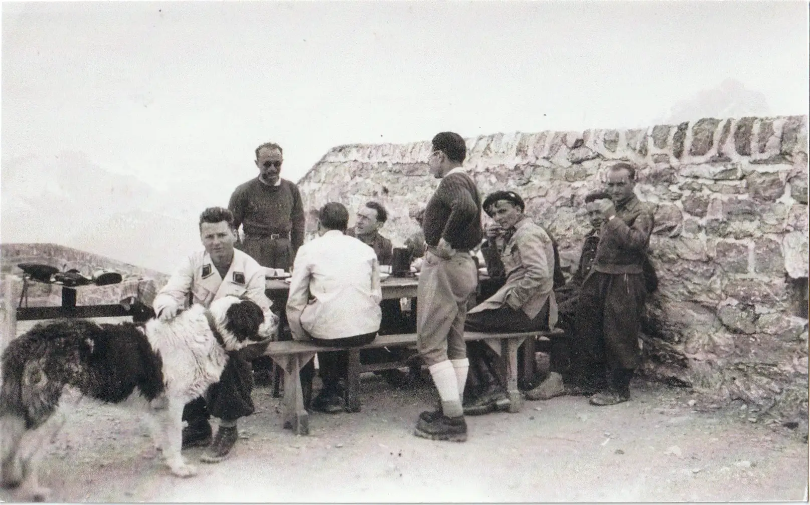 Ligne Maginot - BATTERIE DE VIRAYSSE - (Observatoire d'artillerie) - Alpins de la SES 73 ou 83bis à Viraysse en 1940 un peu avant l'attaque italienne. - Inconnu