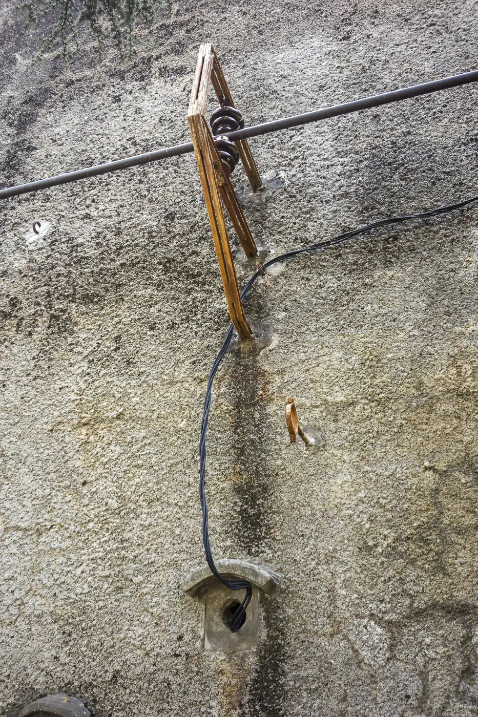 Ligne Maginot - SAINTE AGNES (SAG) - EO9 - (Ouvrage d'artillerie) - Bloc 1
Support d'antenne - Michel Teiten