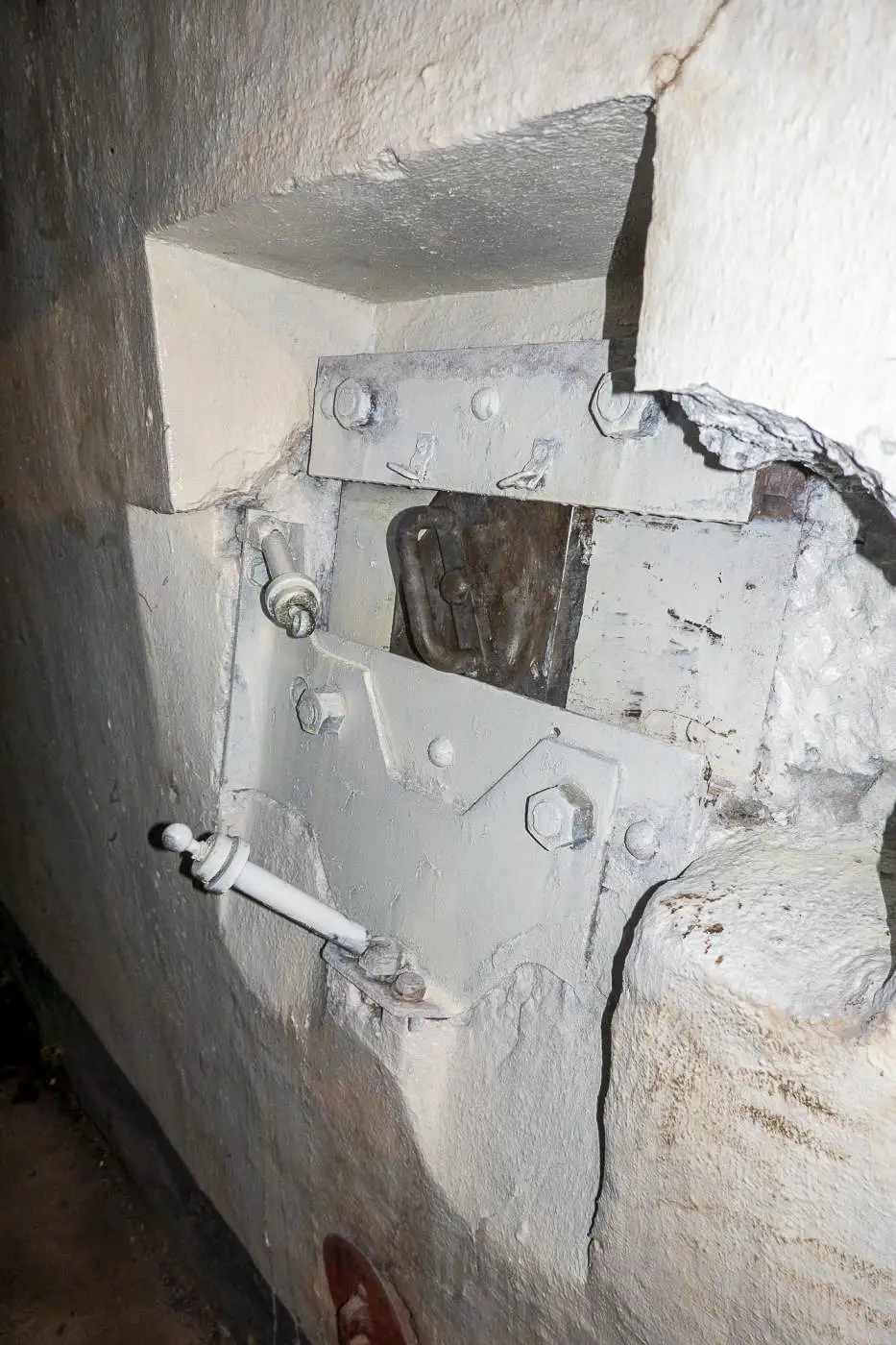 Ligne Maginot - BARBONNET (BT) - (Ouvrage d'artillerie) - Bloc 2
Chambre de tir FM près de la cloche GFM - Michel Teiten