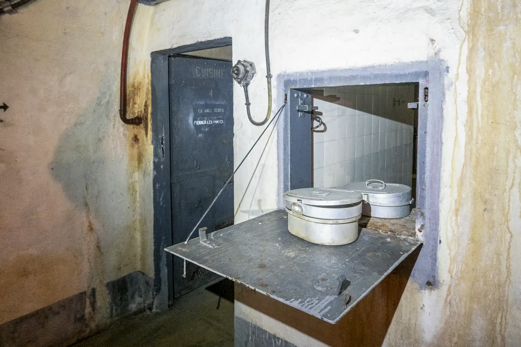 Ligne Maginot - BARBONNET (BT) - (Ouvrage d'artillerie) - Guichet de la cuisine dans la galerie principale - Michel Teiten