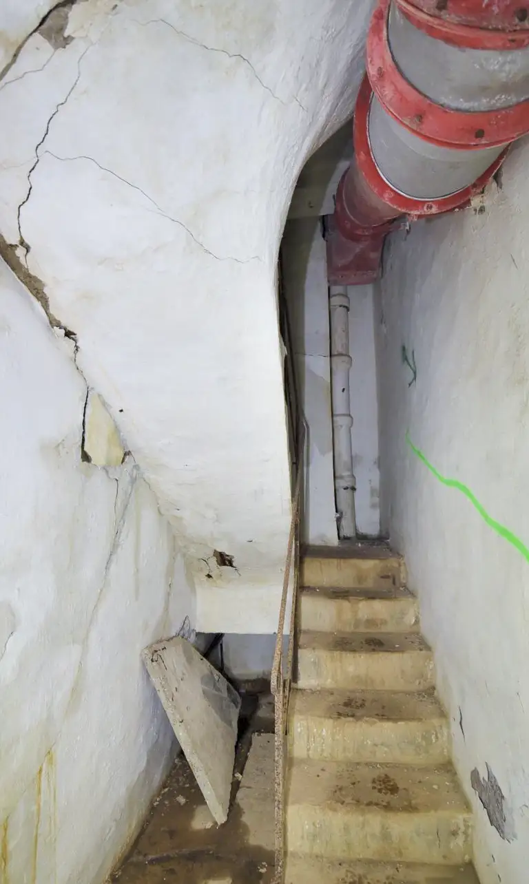 Ligne Maginot - GORDOLON (GN) - (Ouvrage d'artillerie) - Bloc 2
L'escalier - Ludovic KNAPP