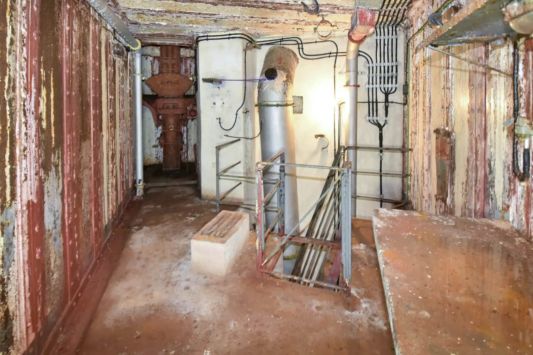 Ligne Maginot - SAINT ROCH (SHR) - (Ouvrage d'artillerie) - Bloc 3
Etage supérieur - Ludovic KNAPP