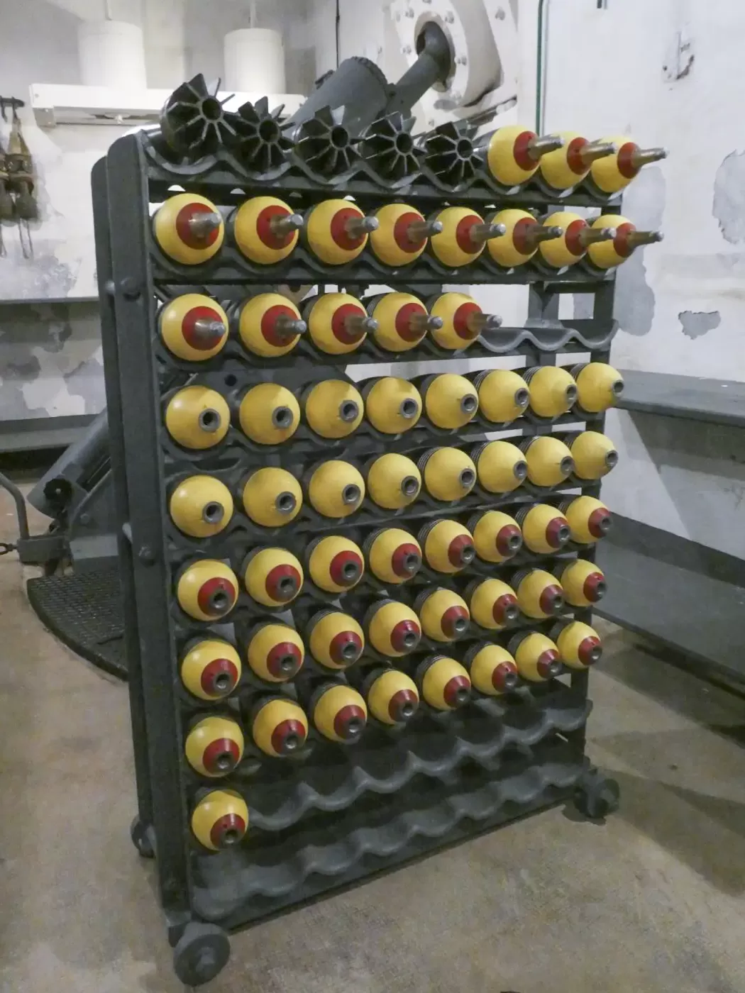 Ligne Maginot - SAINT ROCH (SHR) - (Ouvrage d'artillerie) - Bloc 4
Rack de rangement sur roulettes pour obus de mortier de 81mm