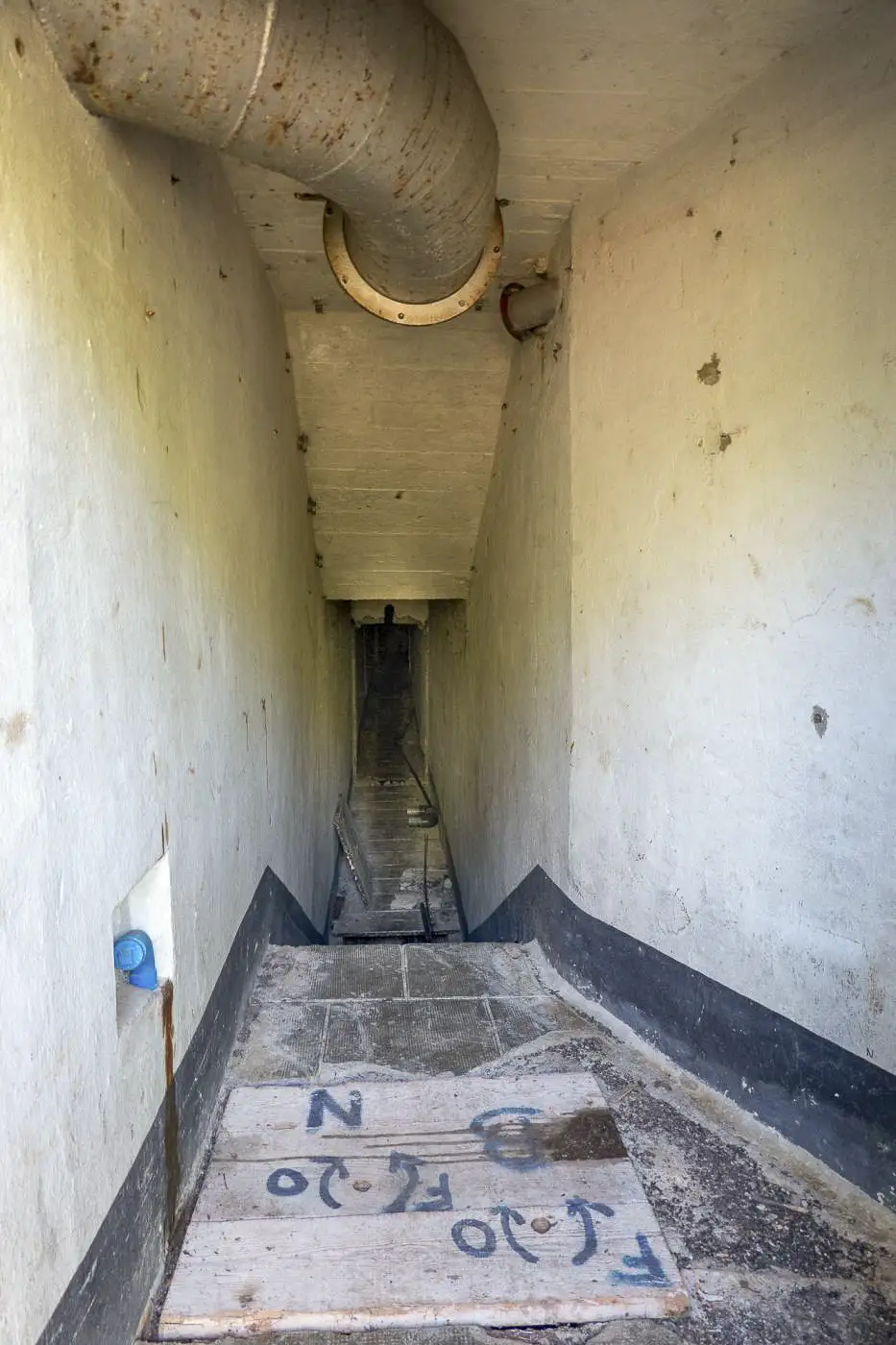 Ligne Maginot - CHAMP DE TIR D'AGAISEN (CT) - E04 - (Abri actif) - Bloc 2
Couloir  - Michel Teiten