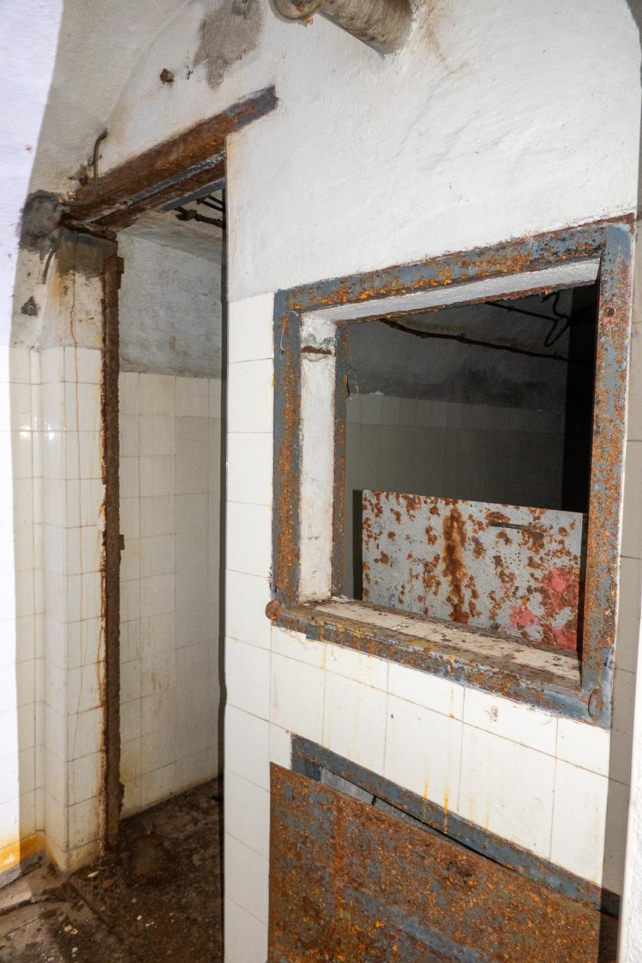 Ligne Maginot - CHAMP DE TIR D'AGAISEN (CT) - E04 - (Abri actif) - Guichet de la cuisine - Michel Teiten