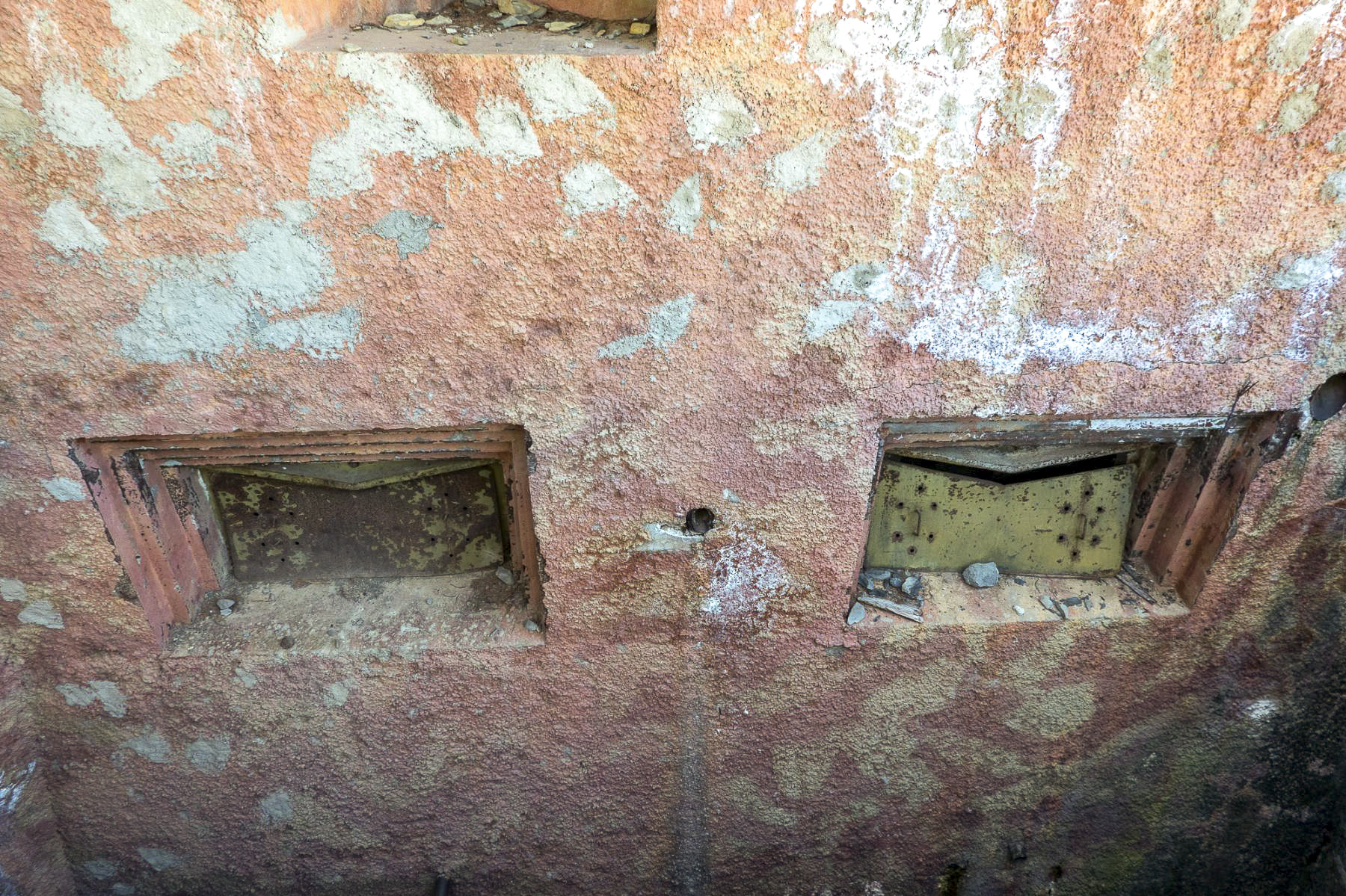 Ligne Maginot - AGAISEN (AN) - E03 - (Ouvrage d'artillerie) - Bloc 2
Embrasures de 81 - Michel Teiten