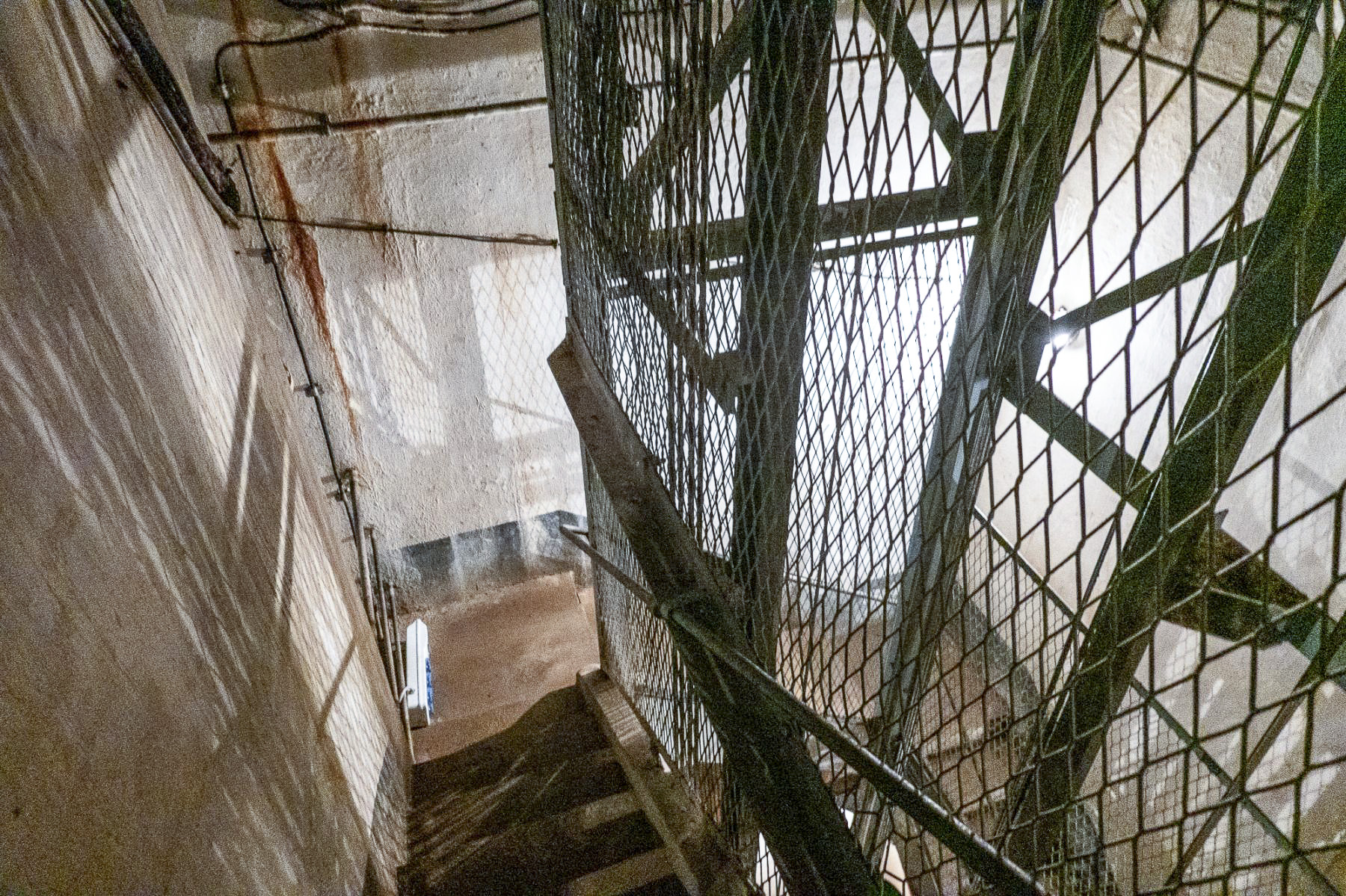 Ligne Maginot - AGAISEN (AN) - E03 - (Ouvrage d'artillerie) - Bloc 2
Cage d'escaliers et monte-charges - Michel Teiten