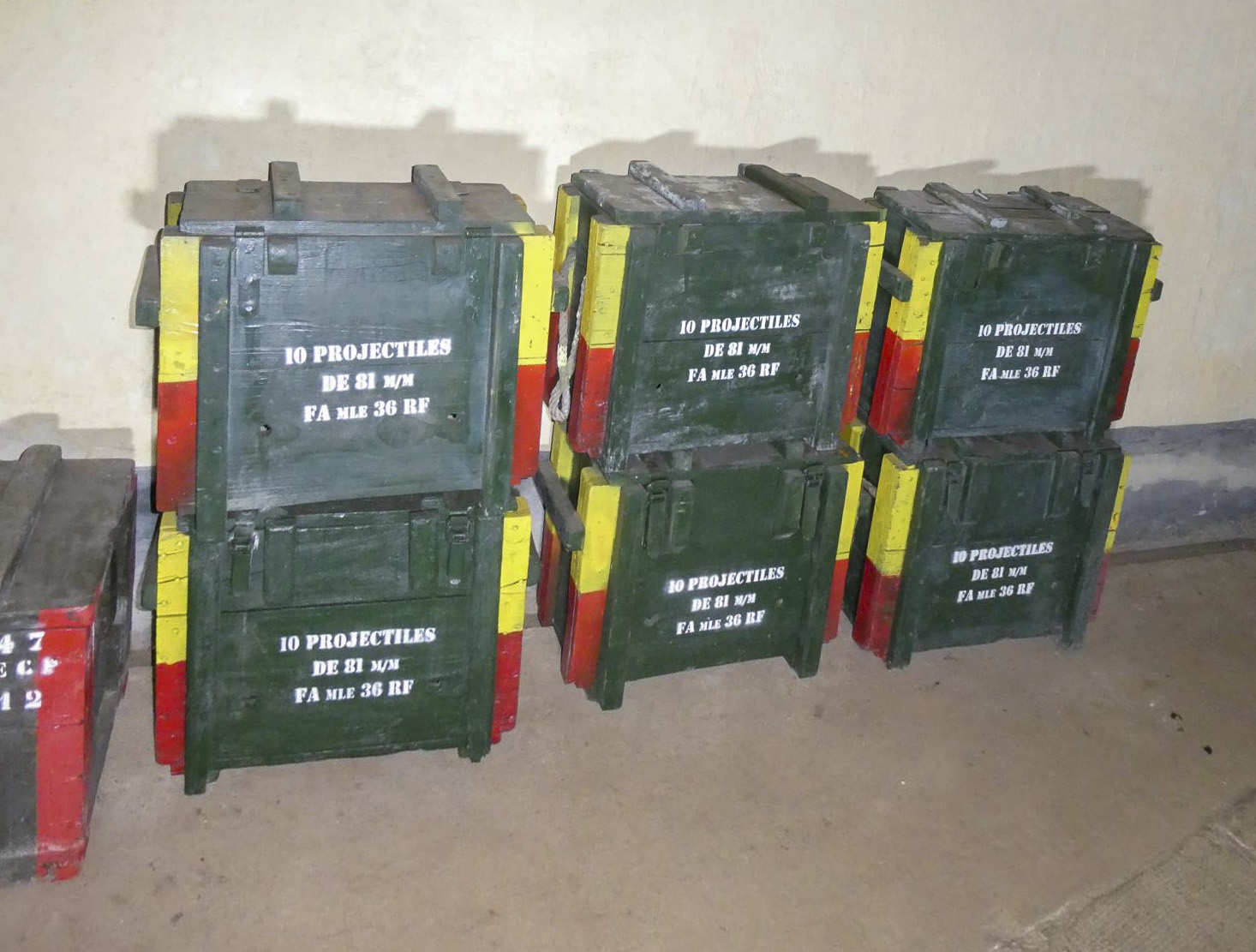 Ligne Maginot - AGAISEN (AN) - E03 - (Ouvrage d'artillerie) - Caisse de transport pour obus de mortier de 81 mm