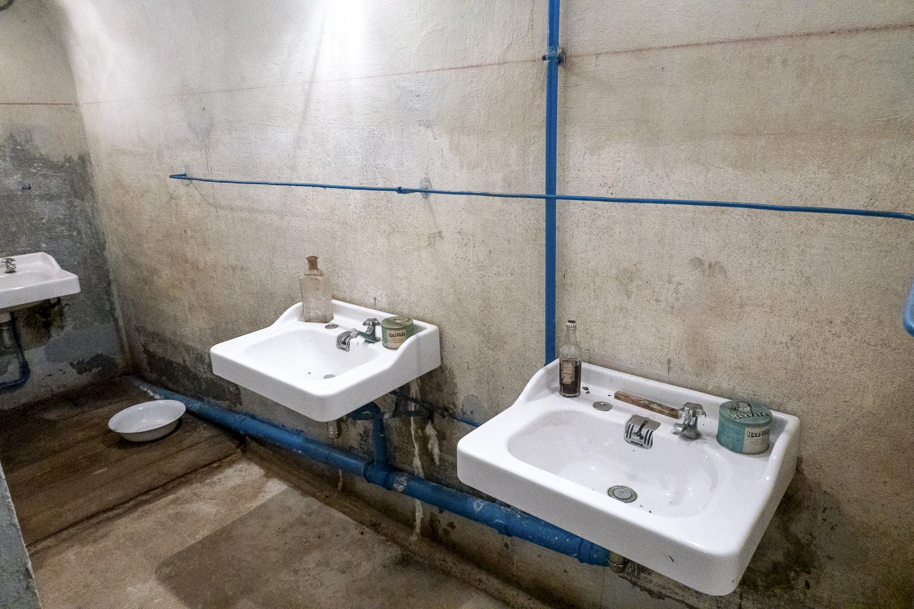 Ligne Maginot - AGAISEN (AN) - E03 - (Ouvrage d'artillerie) - Lavabos pour officiers - Michel Teiten