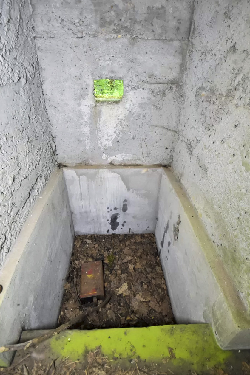 Ligne Maginot - DONAU NORD 1 - (Blockhaus pour arme infanterie) - Créneau de flanquement gauche - Ludovic KNAPP