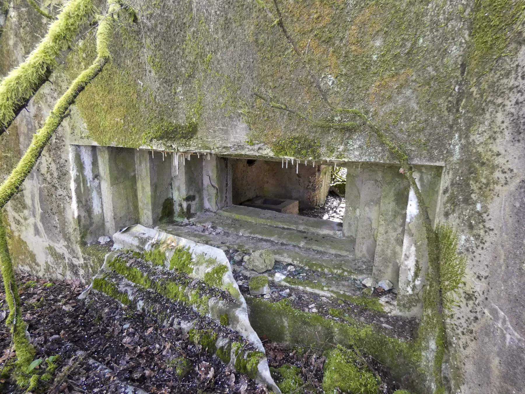 Ligne Maginot - CB313 - RASPICH - (Blockhaus pour canon) - L'embrasure pour le canon anti-char. - STENGER Mathieu