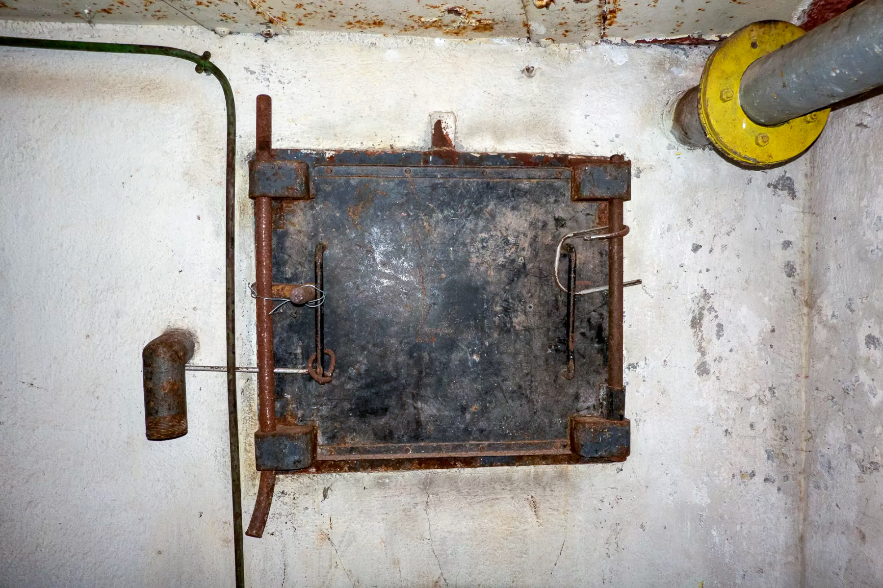 Ligne Maginot - CASTILLON (CN) - EO8 - (Ouvrage d'artillerie) - Bloc 5
Créneau JM - Michel Teiten