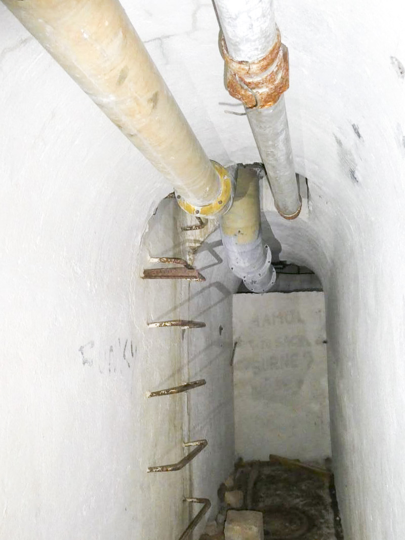 Ligne Maginot - PIC DE GARUCHE - (Observatoire d'artillerie) - Intérieur du bloc cheminée et issue de secours