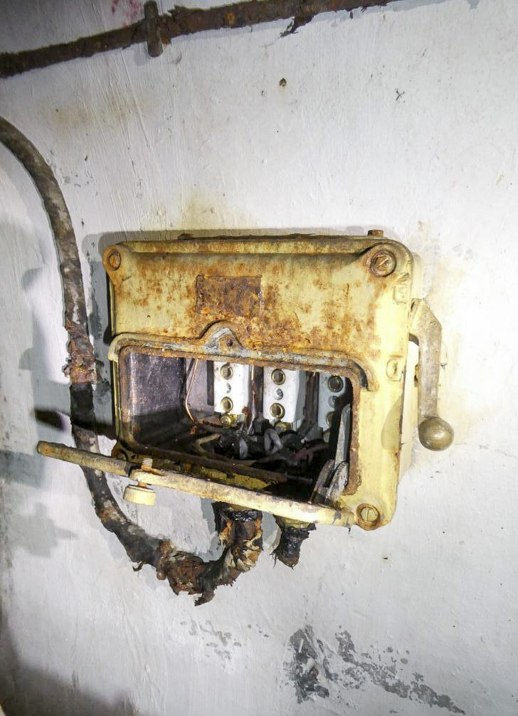 Ligne Maginot - PIC DE GARUCHE - (Observatoire d'artillerie) - Local des filtres/ventilation