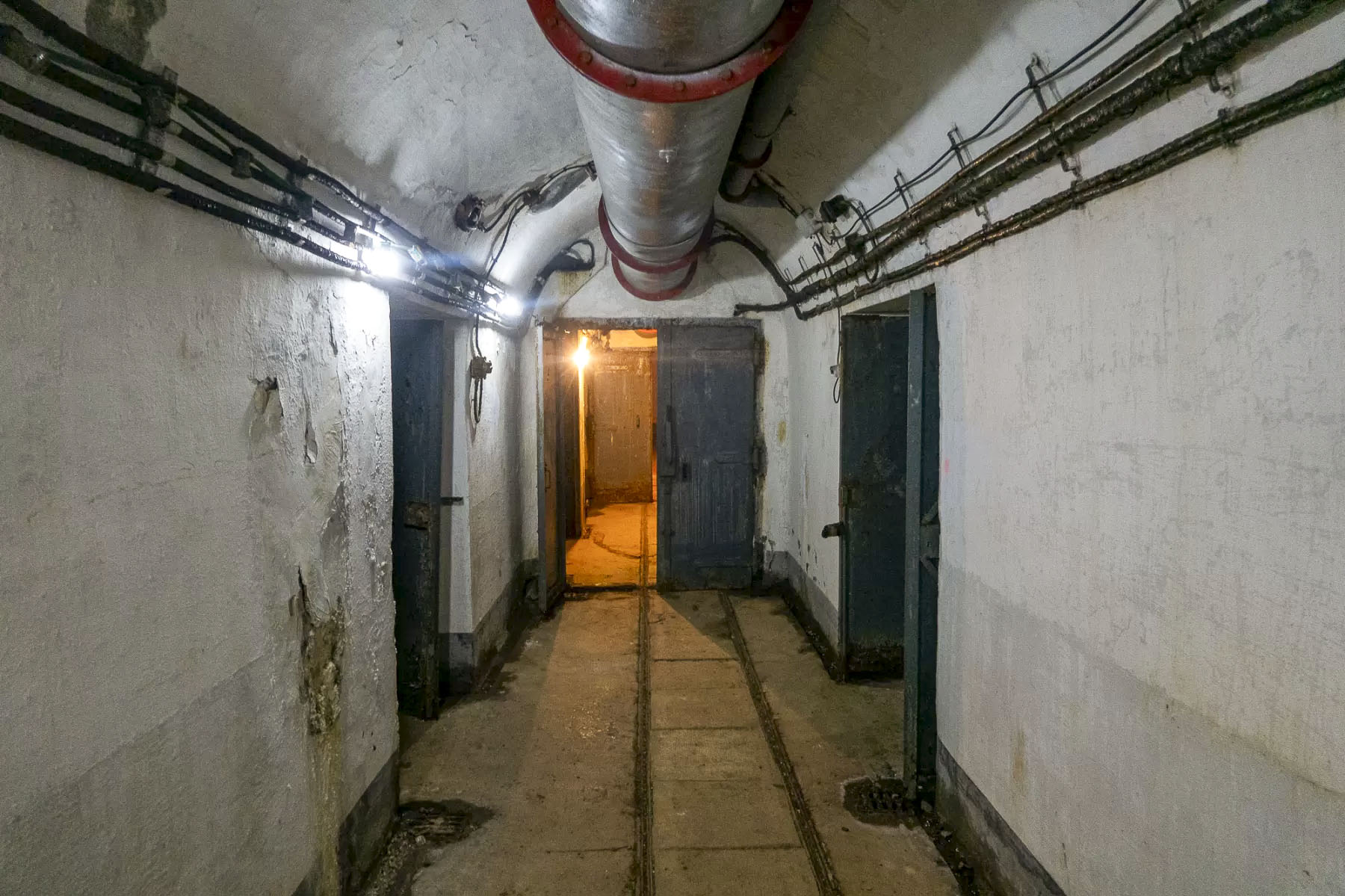 Ligne Maginot - CASTILLON (CN) - EO8 - (Ouvrage d'artillerie) - Bloc 3
Accès au sas - Michel Teiten