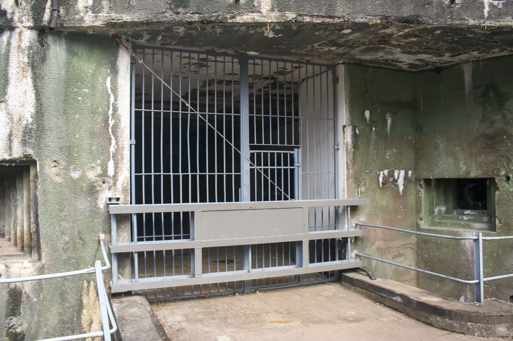 Ligne Maginot - GALGENBERG - A15 - (Ouvrage d'artillerie) - Entrée munitions
Barrière - Michel Teiten