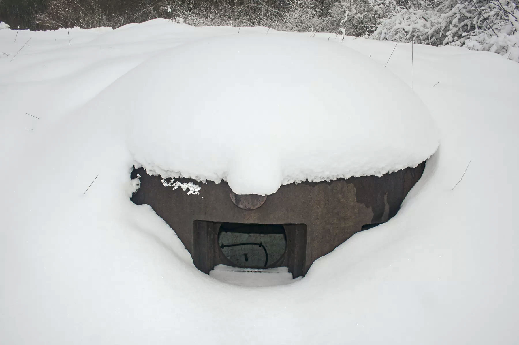Ligne Maginot - MOLVANGE - A9 - (Ouvrage d'artillerie) - Bloc 6
Cloche JM recouverte d'une épaisse couche de neige - Michel Teiten