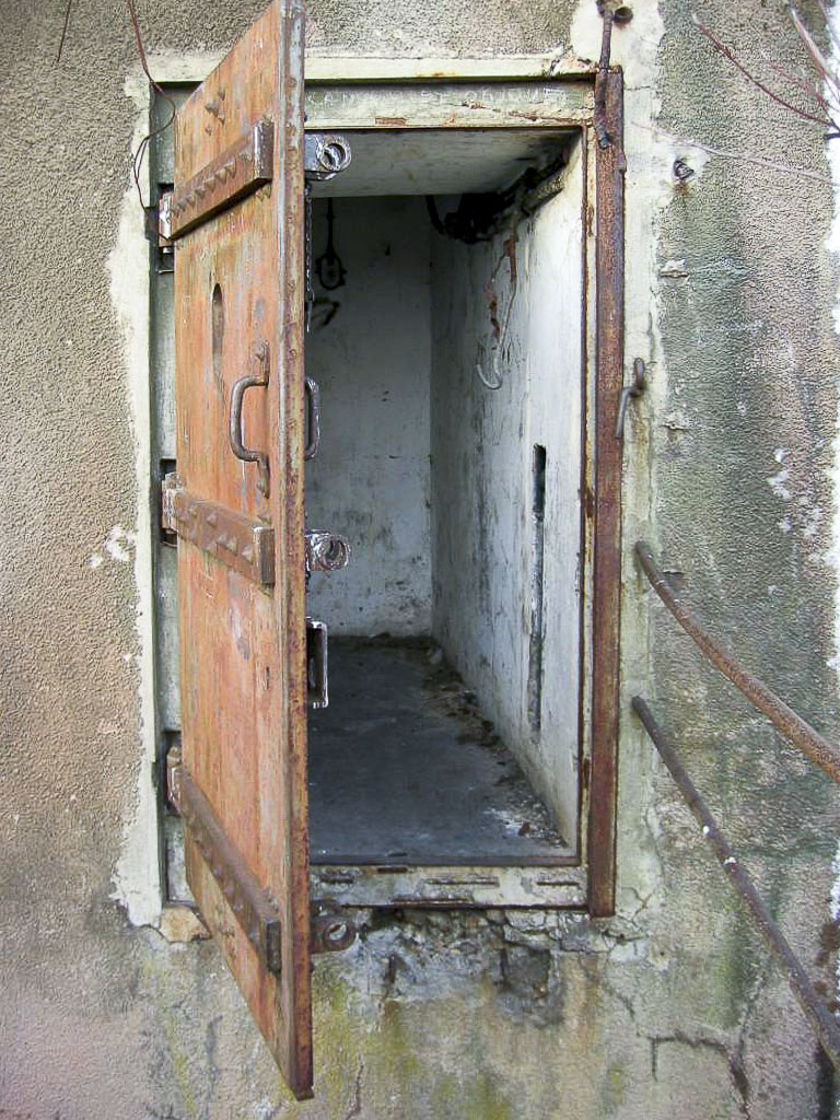Ligne Maginot - HETTANGE GRANDE - X8 (QUARTIER ROUSSY - III/168°RIF) - (Abri) - Entrée gauche de l'abri - Michel Teiten